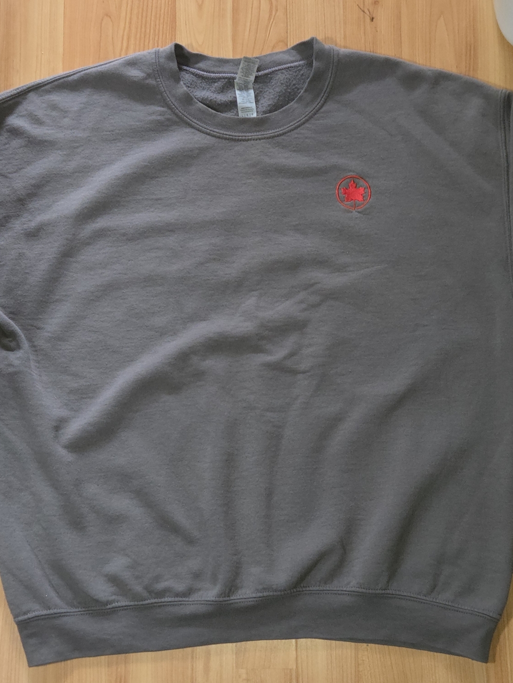 Vintage Air Canada Grey Crewneck Sweatshirt Large Gildan Heavy Blend Fleece